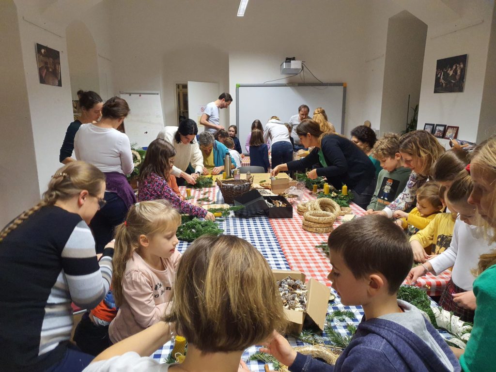 Adventi hangulatban az AMAPED