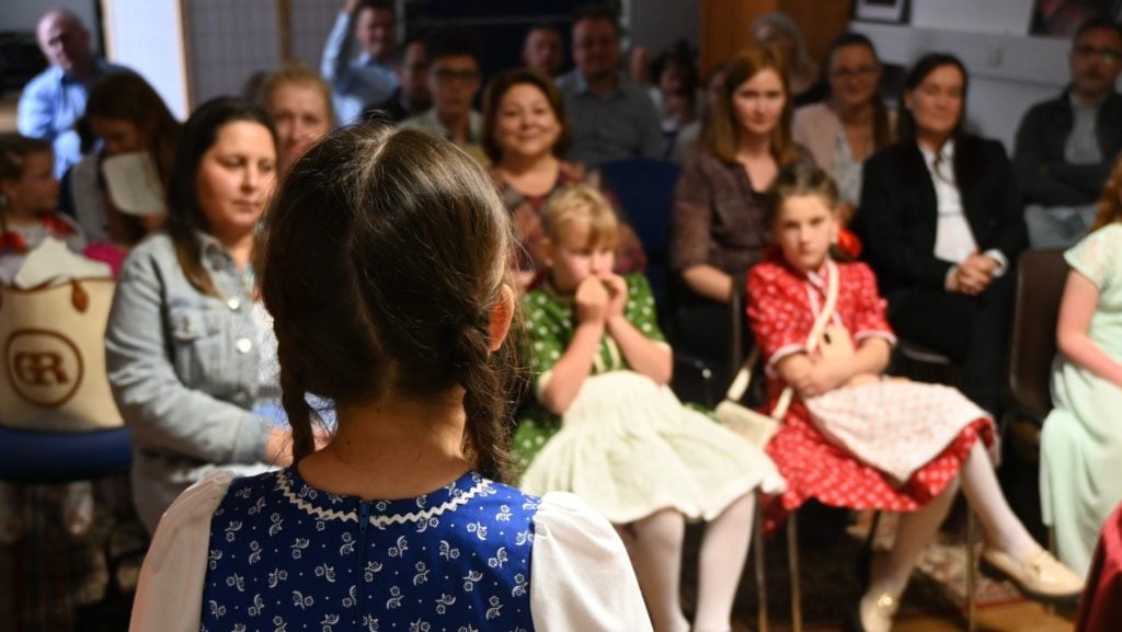 „A versmondás ünnepe” – szavalóverseny az AMAPED-nél